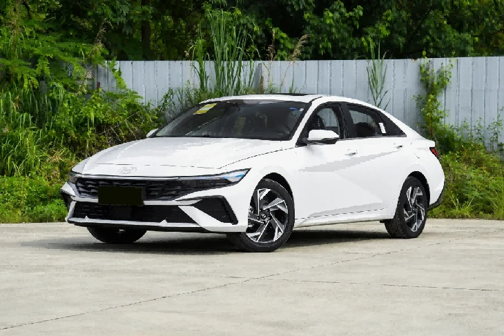 Elantra 2026 1.5L CVT LUX 2WD Premium